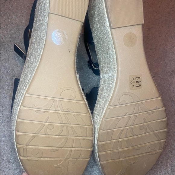 Black and Tan Espadrille Sandals - Picture 8 of 11